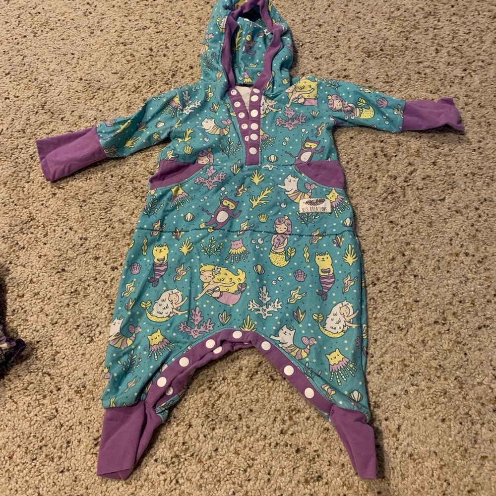 12/18m KJ’s Kreations merkitty romper